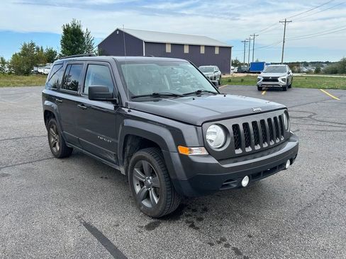 Used 2015 Jeep Patriot High Altitude AWD/4WD image 7