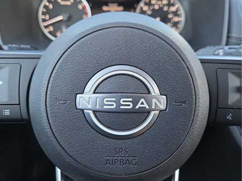 Used 2024 Nissan Rogue S image 22