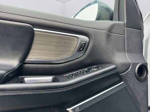 Used 2025 Ford Expedition Platinum image 12