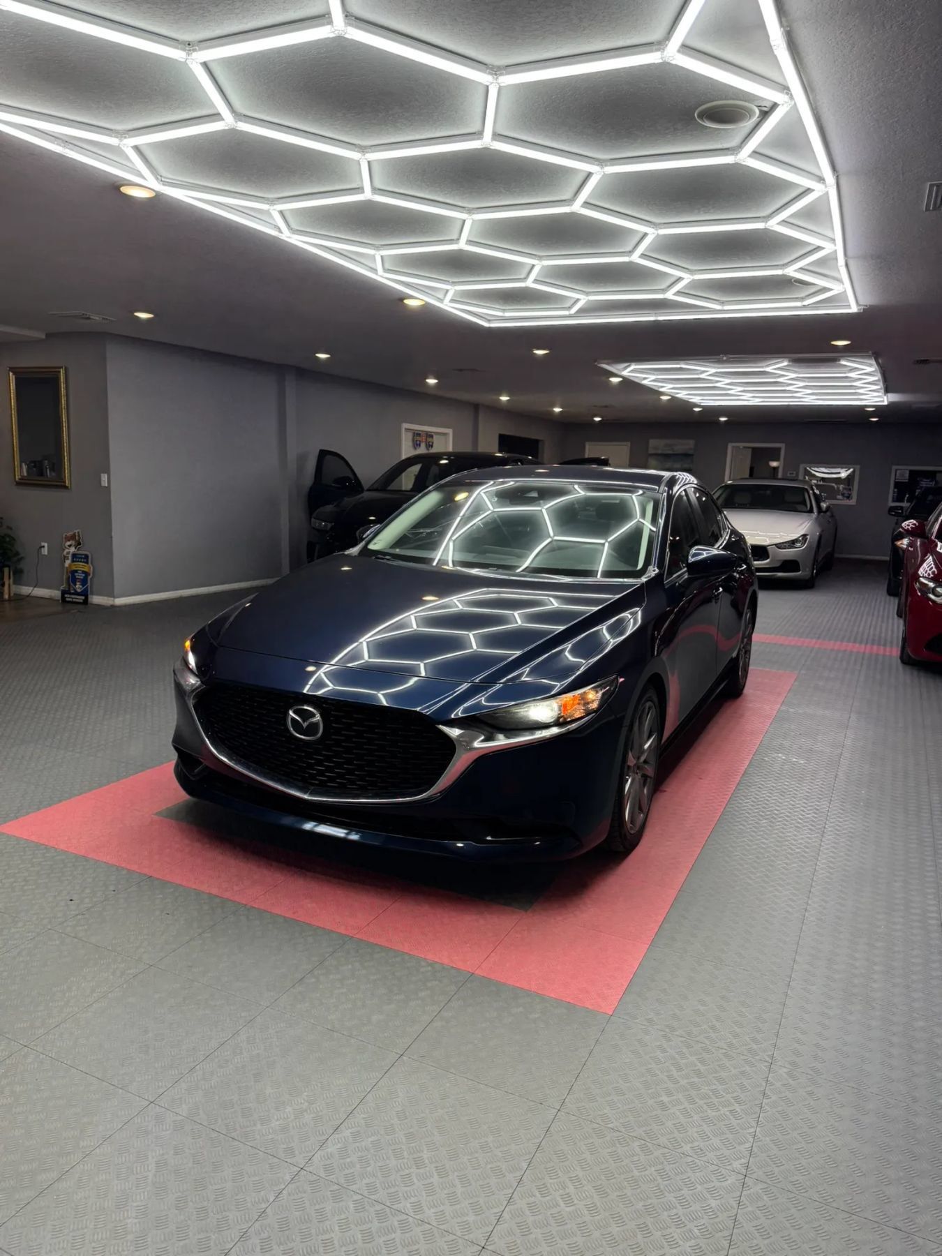 Used 2019 MAZDA MAZDA3 Sedan w/ Select Package FWD image 3
