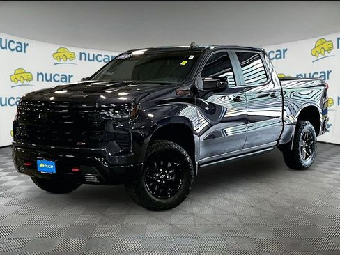 Used 2024 Chevrolet Silverado 1500 LT Trail Boss w/ LT Trail Boss Premium Package AWD/4WD image 3