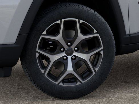 New 2026 Jeep Compass Limited image 8