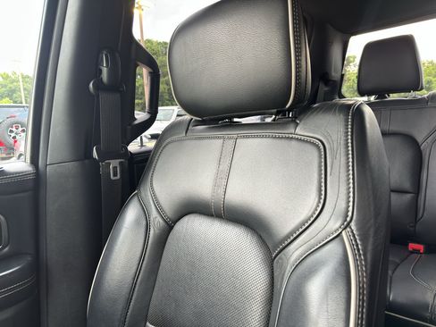 Used 2019 RAM 1500 Limited w/ Advanced Safety Group AWD/4WD image 23