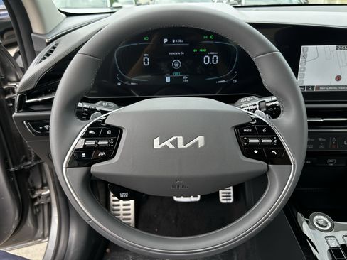 New 2025 Kia Niro EX Touring image 29
