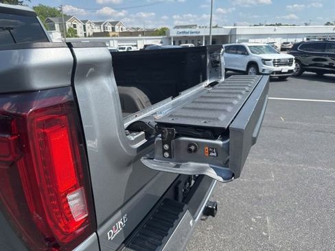Used 2024 GMC Sierra 1500 SLT w/ SLT Premium Plus Package AWD/4WD image 16