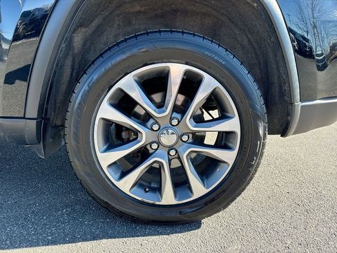 Used 2018 Jeep Grand Cherokee Limited w/ Luxury Group II image 28