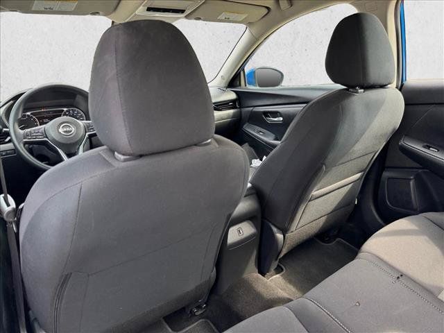 Used 2024 Nissan Sentra SV FWD image 17