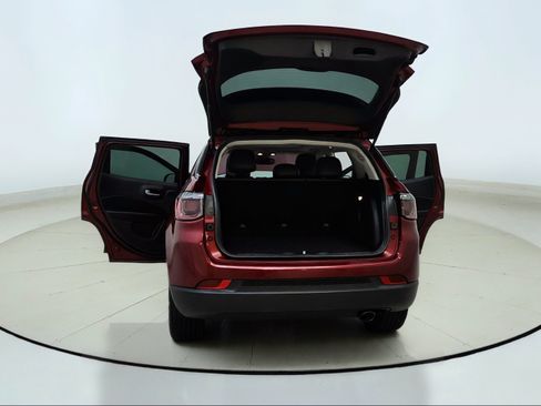 Used 2021 Jeep Compass Latitude w/ Sun and Sound Group FWD image 13