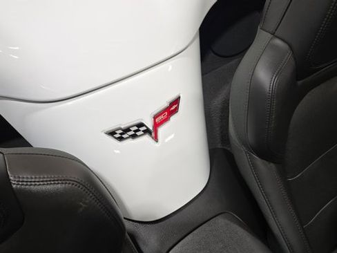 Used 2013 Chevrolet Corvette Grand Sport w/ 2LT Preferred Equipment Group image 39