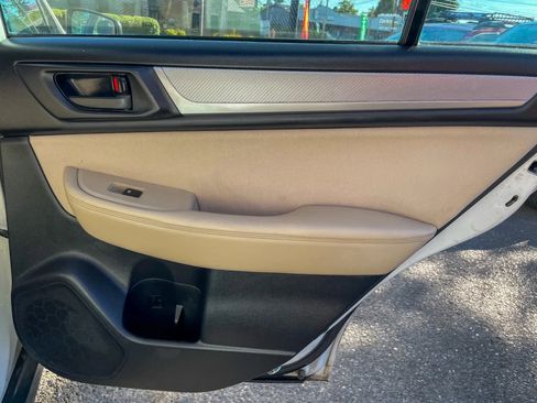 Used 2018 Subaru Outback 2.5i AWD/4WD image 30