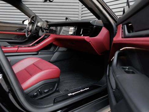 Certified 2021 Porsche Taycan Turbo AWD/4WD image 36