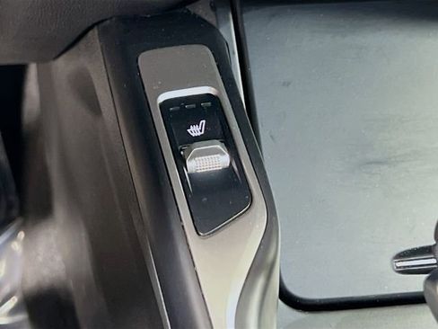 Certified 2022 Kia Sorento S w/ Panoramic Sunroof Package image 20