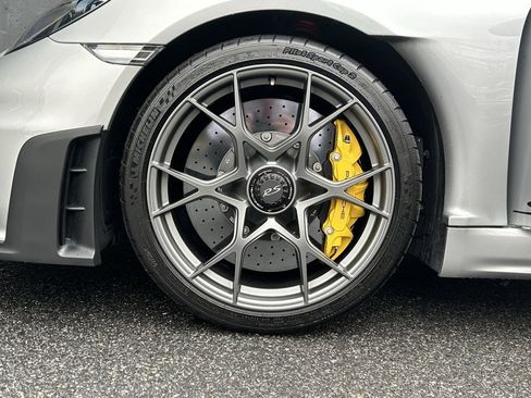 Certified 2025 Porsche 718 Boxster Spyder RS image 14