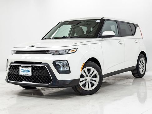 Certified 2020 Kia Soul LX FWD image 1