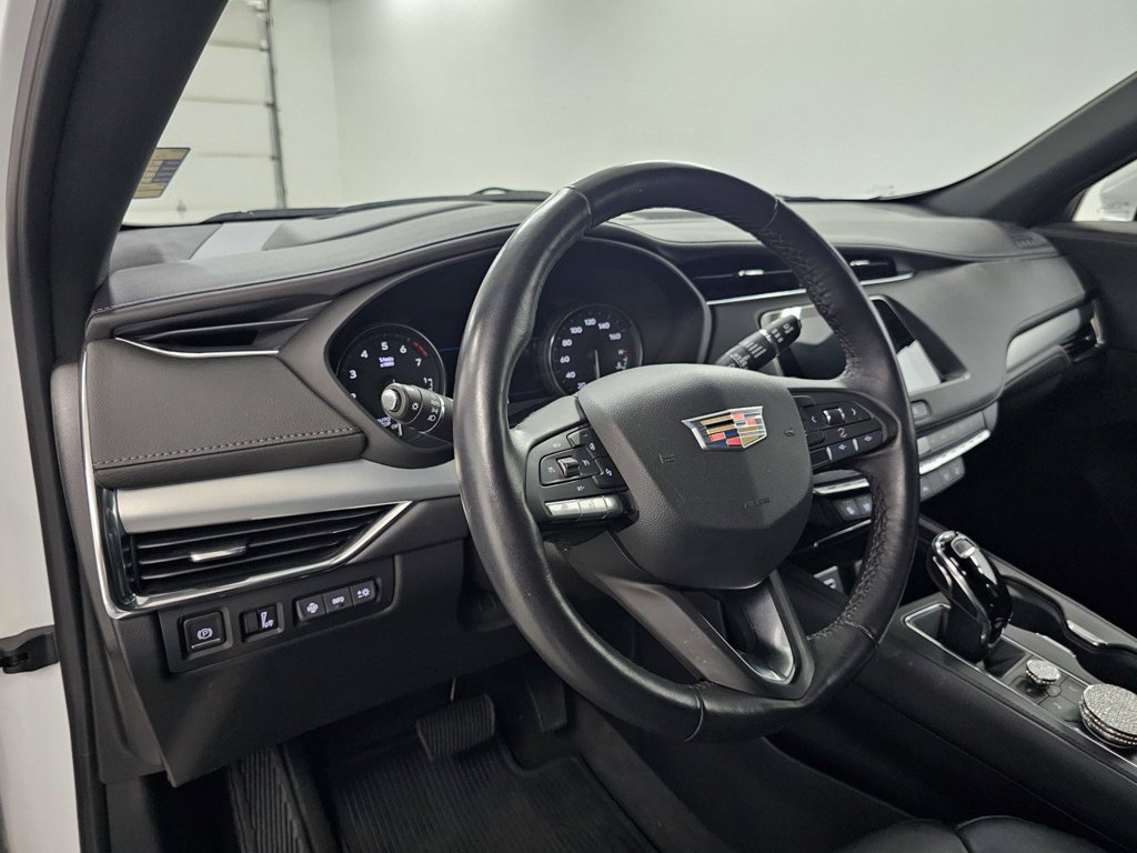 Used 2023 Cadillac XT4 Premium Luxury w/ Technology Package AWD/4WD image 12