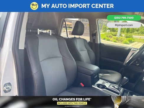 Used 2024 Toyota 4Runner SR5 Premium AWD/4WD image 28