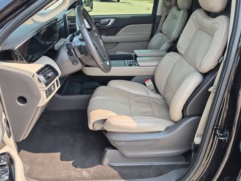 Used 2022 Lincoln Navigator Reserve AWD/4WD image 15
