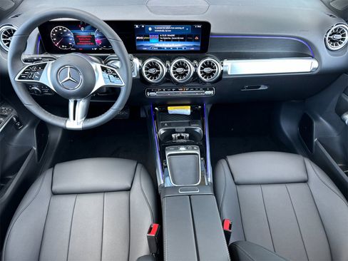 New 2026 Mercedes-Benz GLB 250 image 14