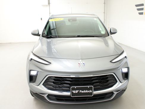Used 2024 Buick Encore GX Preferred AWD/4WD image 3