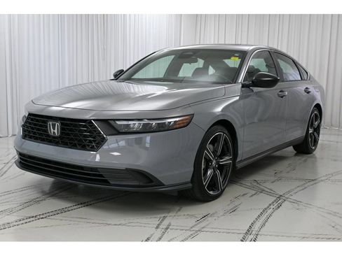 Used 2024 Honda Accord Sport image 4