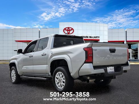 Used 2025 Toyota Tacoma SR5 AWD/4WD image 3