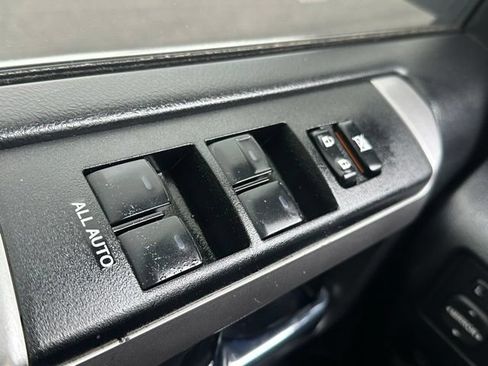 Used 2022 Toyota 4Runner Limited AWD/4WD image 16