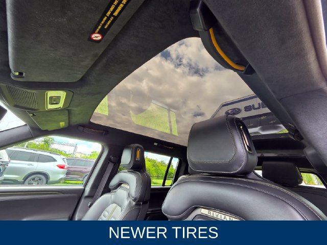 Used 2025 Rivian R1S Adventure Dual AWD/4WD image 6