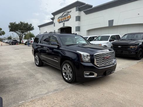 Used 2018 GMC Yukon Denali w/ Open Road Package AWD/4WD image 46