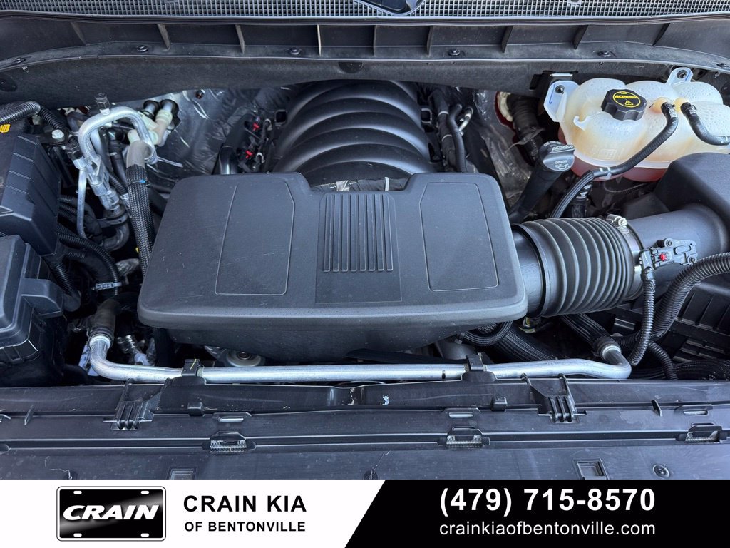 Used 2025 Chevrolet Suburban Premier AWD/4WD image 34