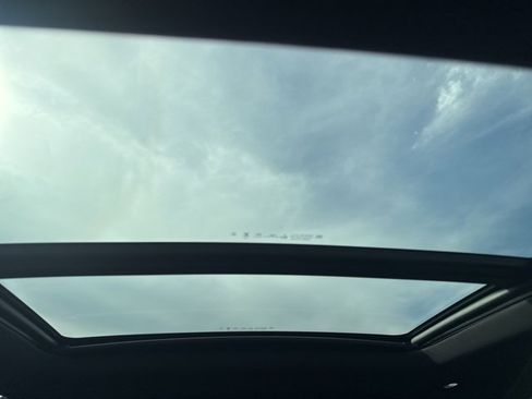 New 2025 Chevrolet Equinox EV RS image 29