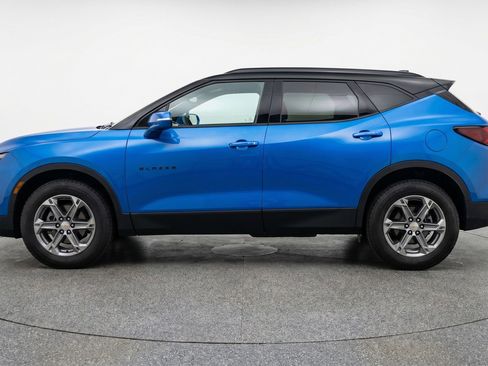 Used 2025 Chevrolet Blazer LT FWD image 5