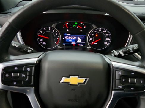 Used 2021 Chevrolet Blazer LT FWD image 19