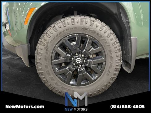 Used 2022 Nissan Frontier SV AWD/4WD image 14
