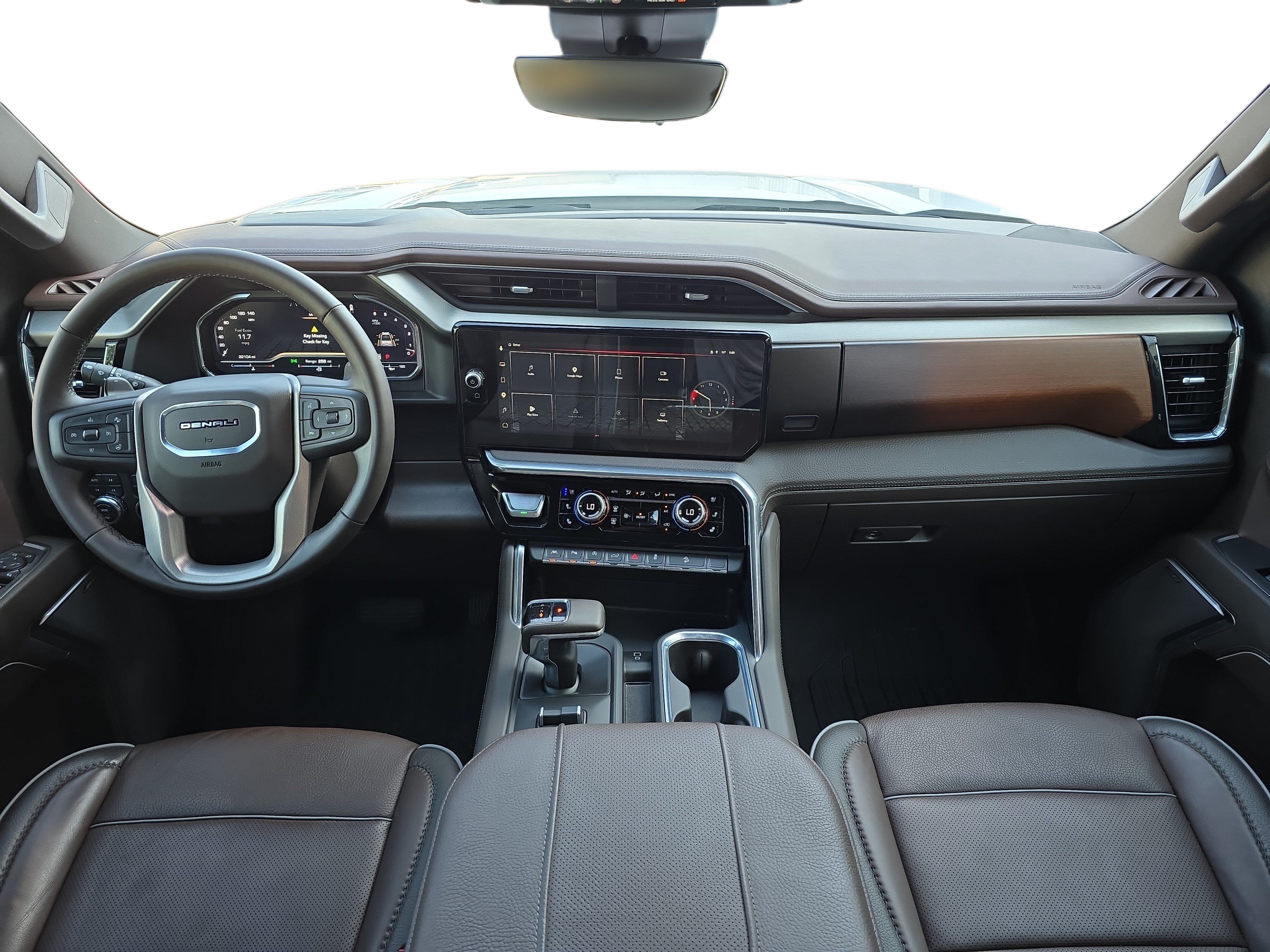 Used 2025 GMC Sierra 1500 Denali w/ Technology Package AWD/4WD image 9