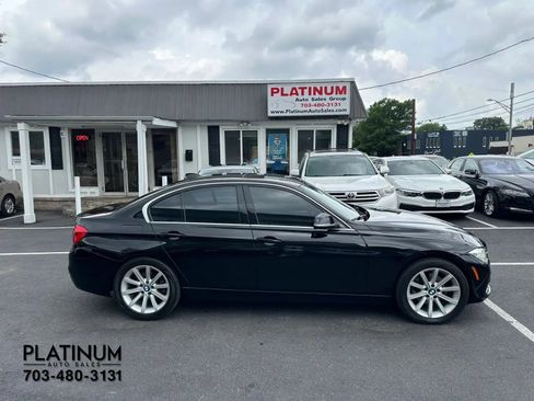 Used 2018 BMW 330i Sedan RWD image 2