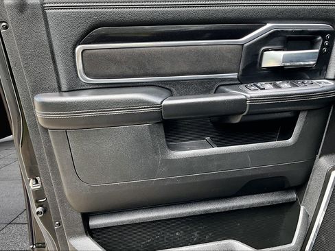 Used 2022 RAM 2500 Laramie AWD/4WD image 18
