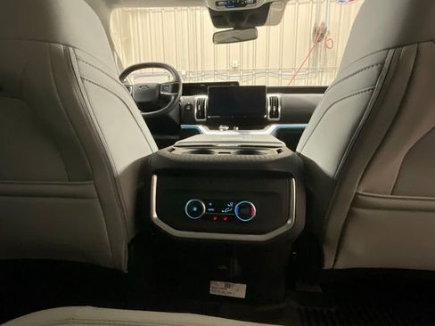 New 2026 Ford Expedition Max Platinum w/ Driver's Package AWD/4WD image 15