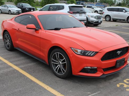Used 2016 Ford Mustang Premium RWD image 8