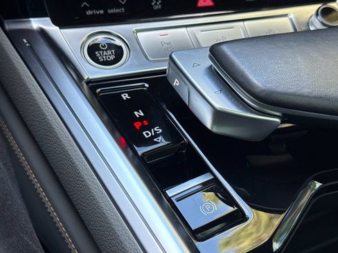 Used 2024 Audi Q8 e-tron Premium Plus AWD/4WD image 22