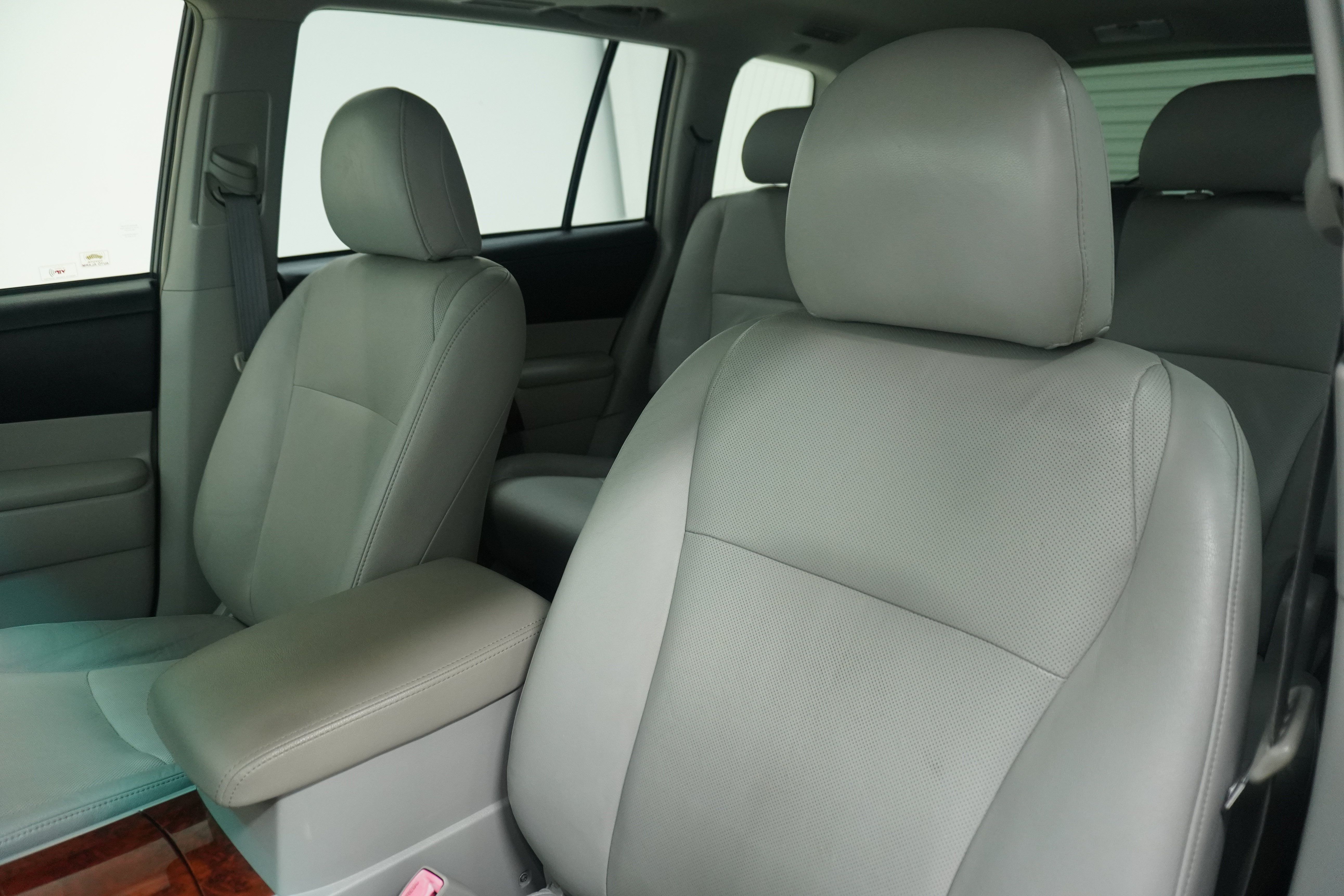 Used 2012 Toyota Highlander Limited AWD/4WD image 10