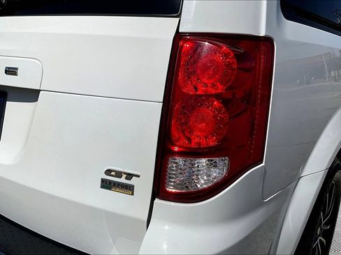 Used 2019 Dodge Grand Caravan GT FWD image 24