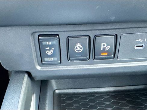 New 2026 Nissan Frontier SV w/ SV Convenience Package AWD/4WD image 17