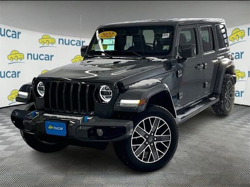 Used 2022 Jeep Wrangler Unlimited Sahara image 3