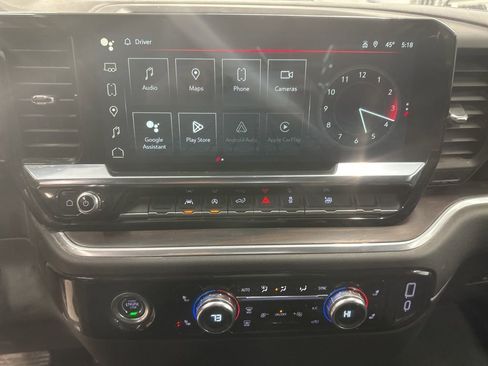 Used 2024 GMC Sierra 1500 SLT image 4