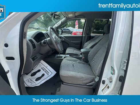 Used 2019 Nissan Frontier SV w/ Value Truck Package image 16