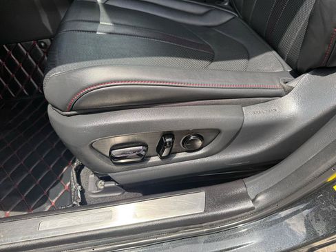 Used 2022 Lexus UX 200 F Sport w/ Accessory Package (Z2) FWD image 11