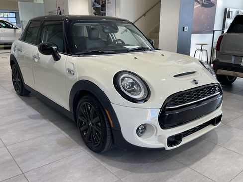 Used 2021 MINI Cooper S image 3