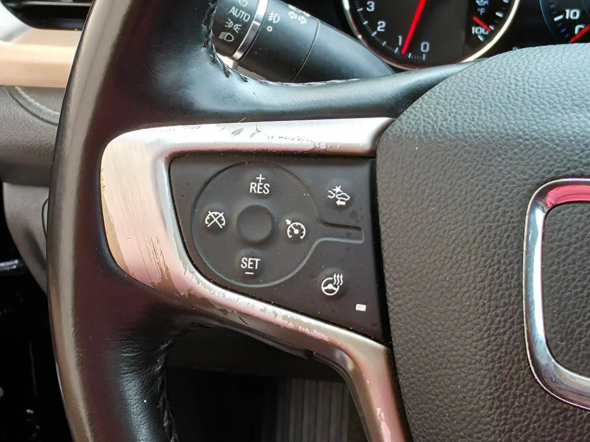 Used 2018 GMC Acadia Denali w/ Technology Package FWD image 21