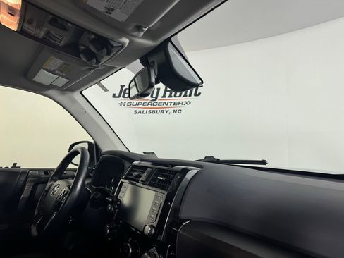 Used 2024 Toyota 4Runner TRD Off-Road Premium image 26