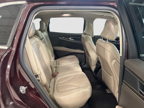 Used 2022 Lincoln Nautilus Reserve AWD/4WD image 19
